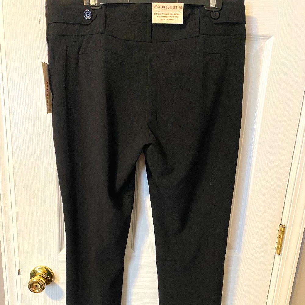 NEW Simply Slender by Hollywood, Size 15